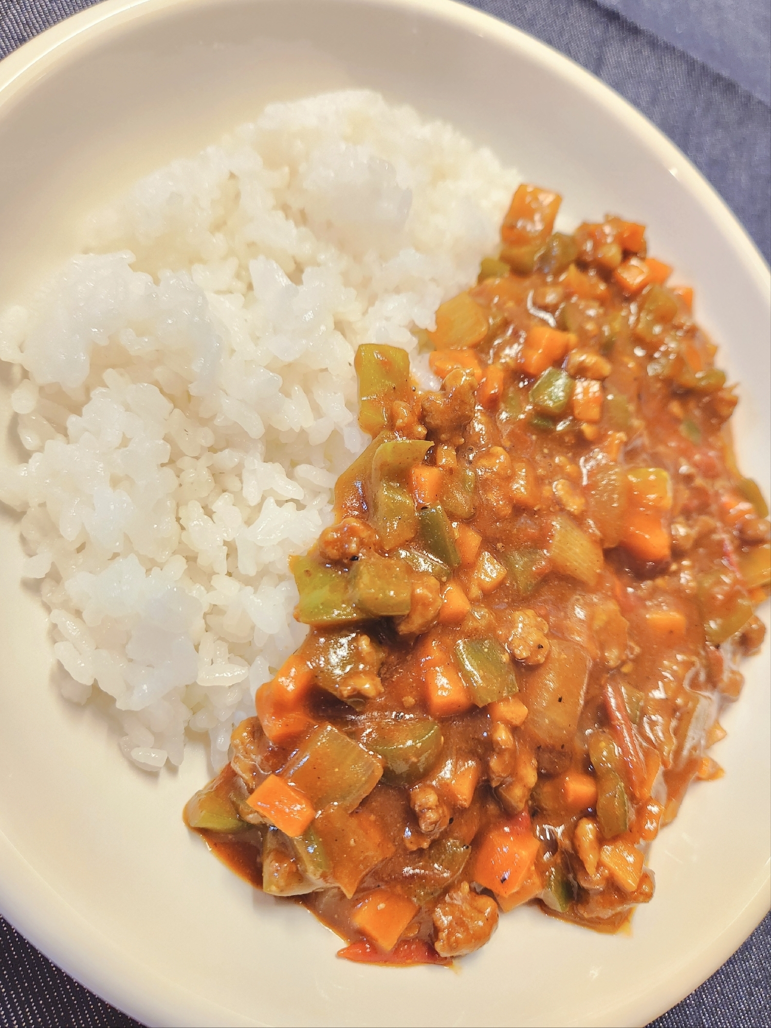 【主食】ピーマンたっぷりひき肉カレー