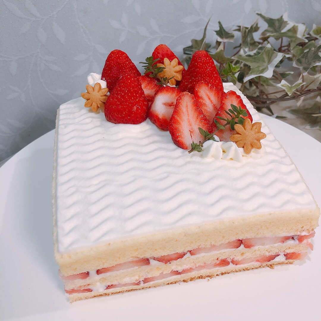 スクエアデコレーションケーキ レシピ 作り方 By Maya 楽天レシピ スクエアデコレーションケーキ レシピ 作り方 By Maya 楽天レシピ