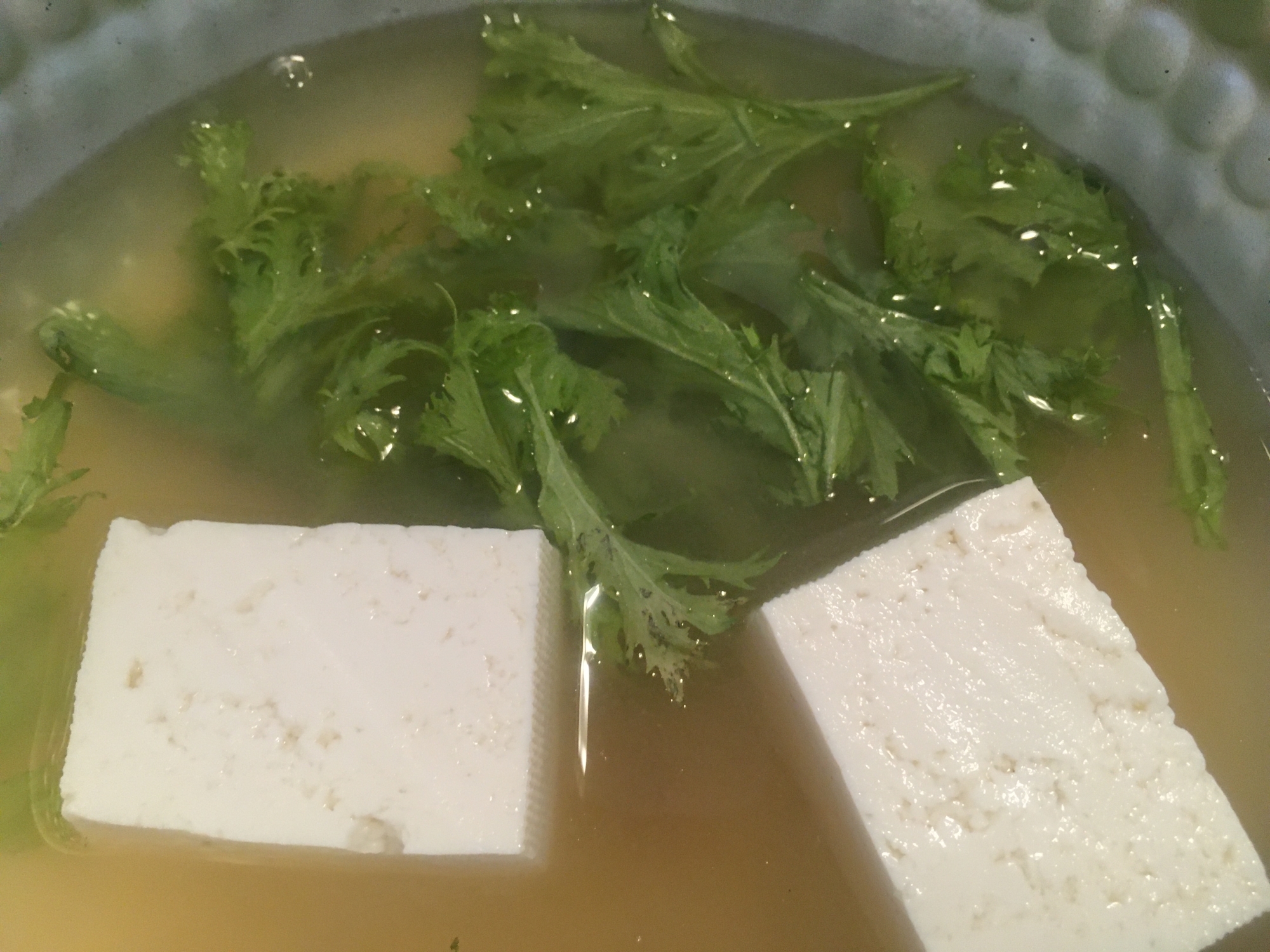 ワサビ菜と豆腐の味噌汁