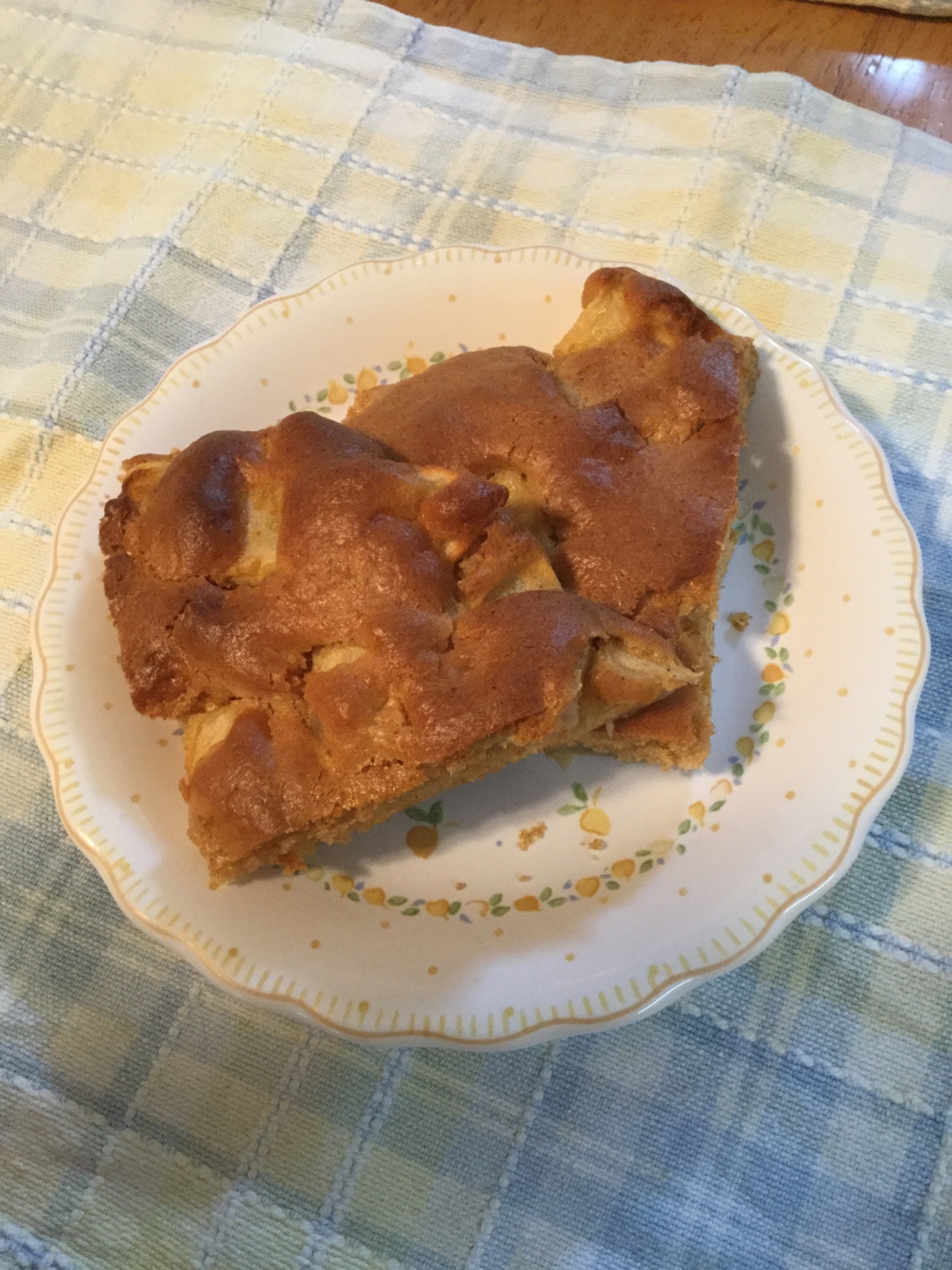 計量カップで簡単 シナモンアップルケーキ レシピ 作り方 By 桃太郎きびだんご 楽天レシピ