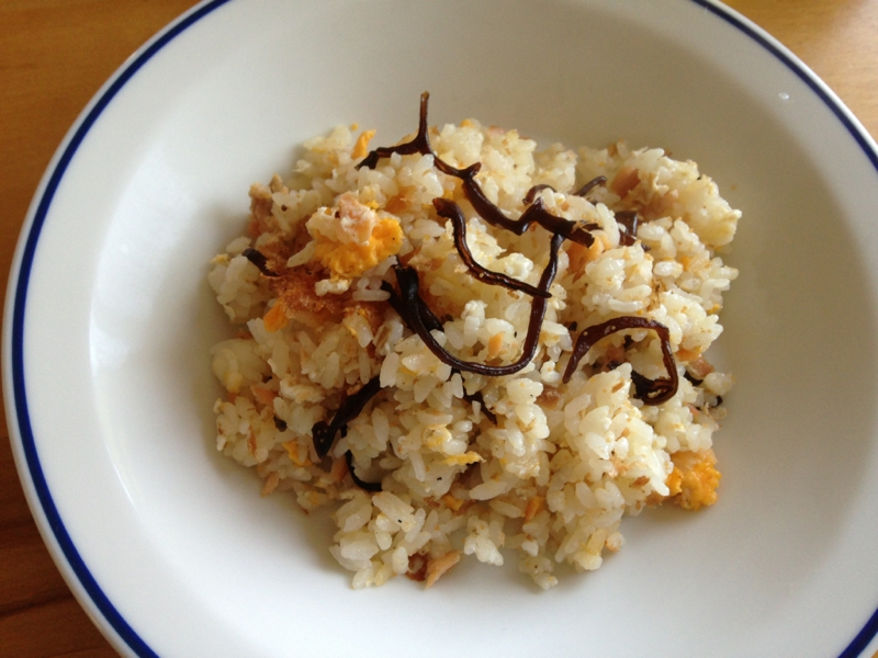 鮭と子持ちこんぶの和風チャーハン