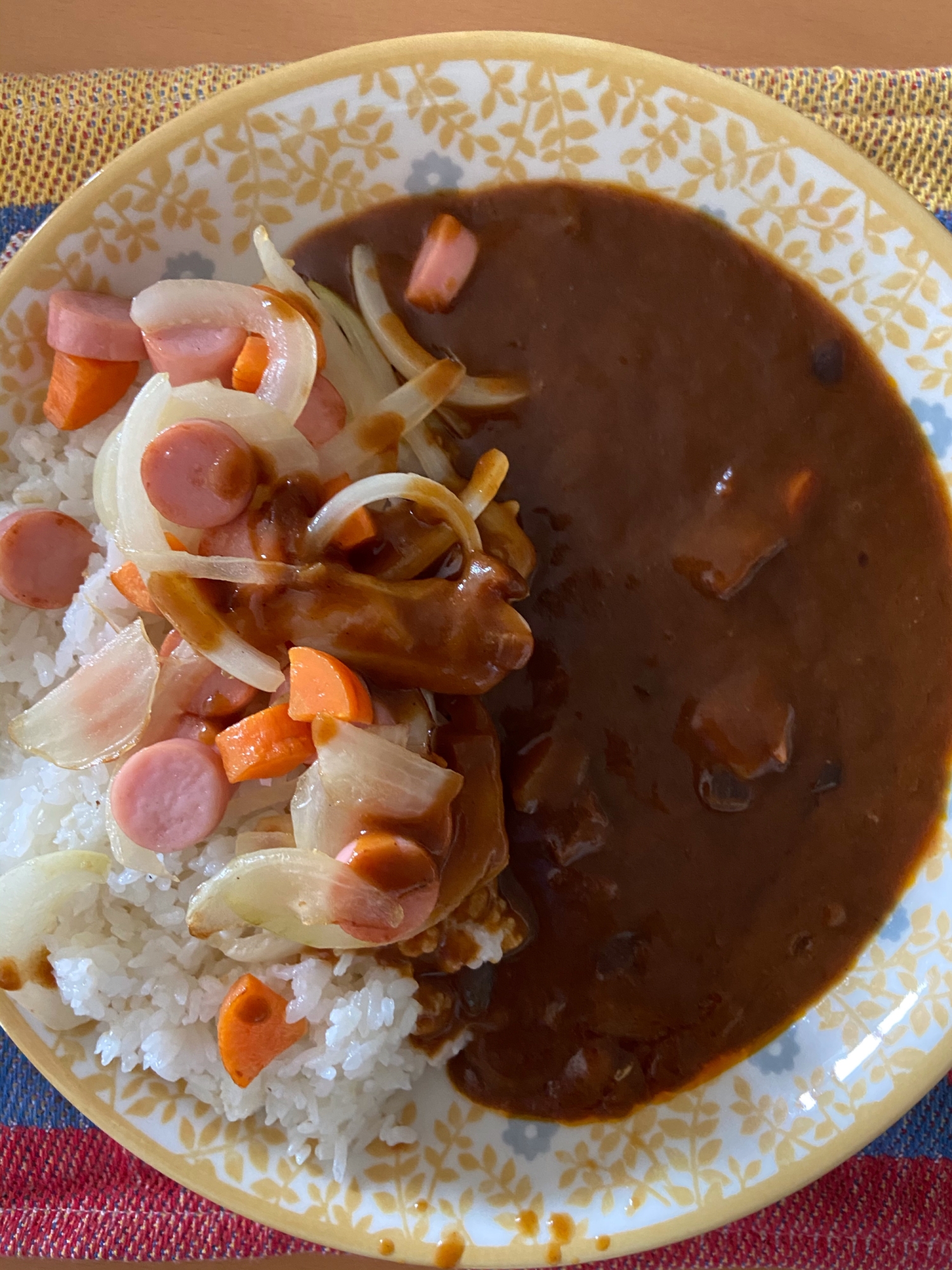 魚肉ソーセージのカレーライス