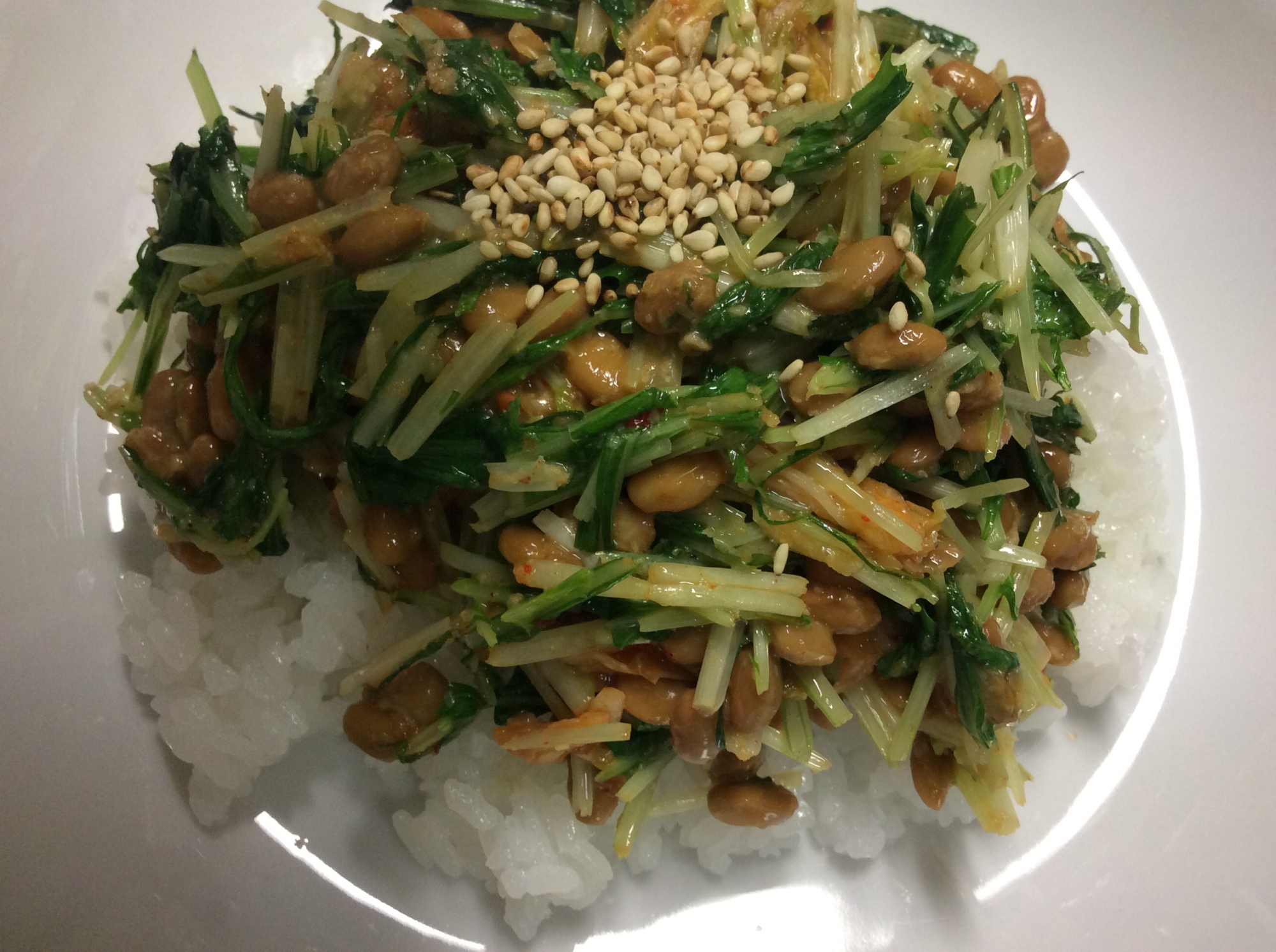 納豆キムチ水菜ごま丼