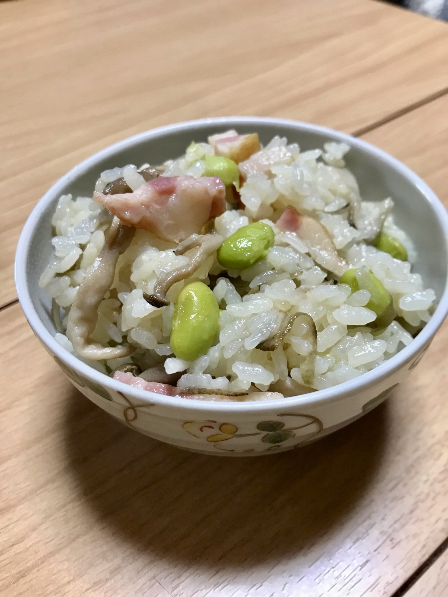 ベーコンとバターで洋風炊き込みご飯 レシピ 作り方 By キー子0914 楽天レシピ