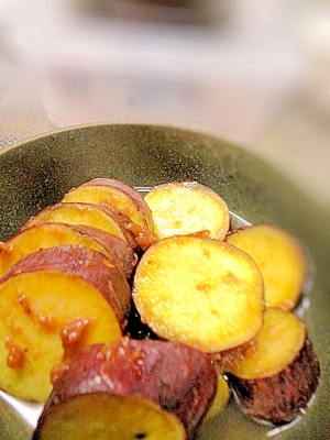 小さな野菜のおかず☆さつま芋の梅バター煮