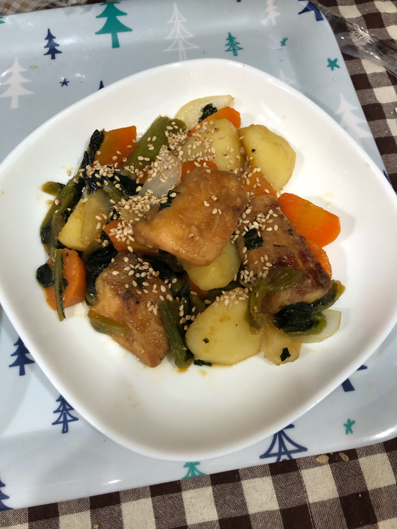 夕飯に！鮭と野菜の甘辛炒め煮