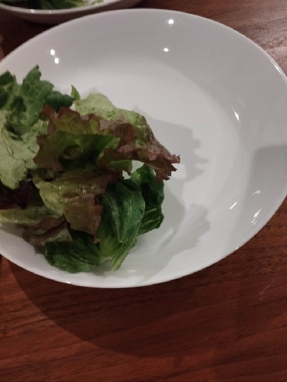 レタスとわかめのサラダ