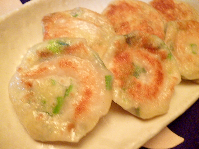 餃子の皮で☆丸ごと海老とおからのニラ饅頭