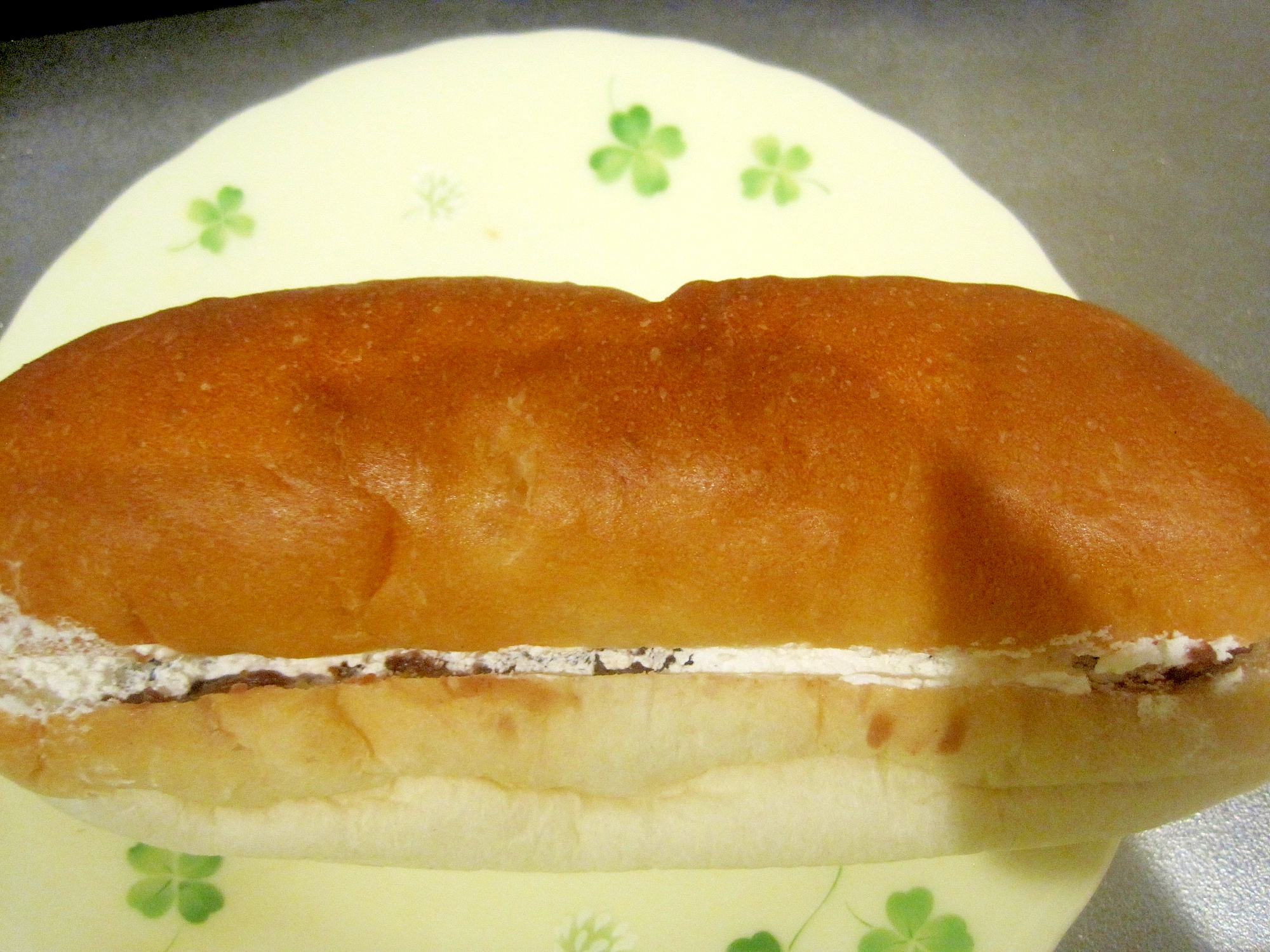 クリームチーズと黒ゴマあんのコッペパンサンド レシピ 作り方 By Yukkiy8 楽天レシピ クリームチーズと黒ゴマあんのコッペパンサンド レシピ 作り方 By Yukkiy8 楽天レシピ