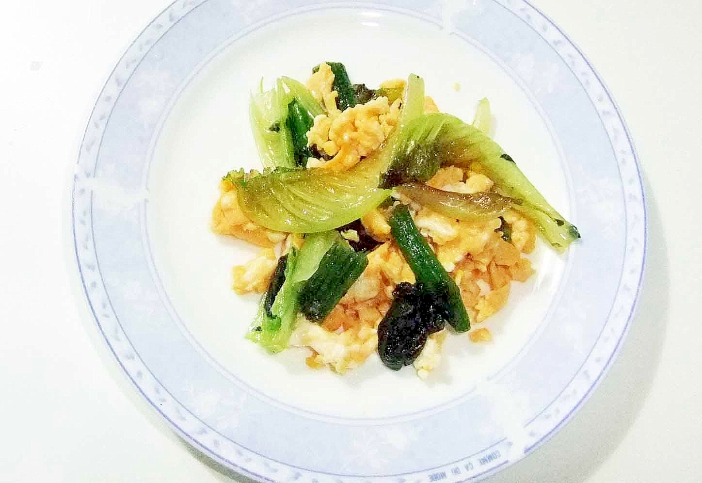 レタスと卵のごま油ソテー