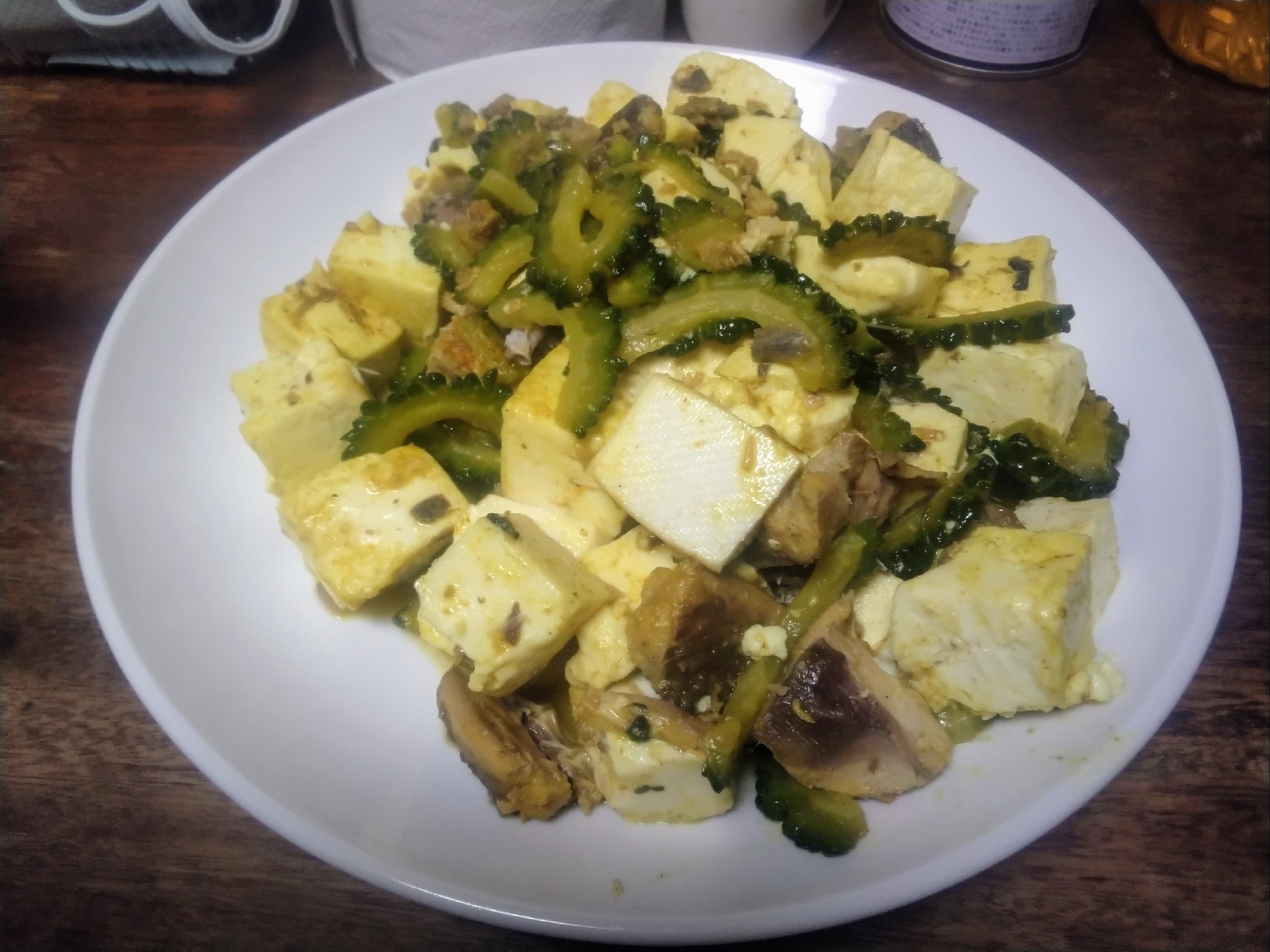 カレー風味のサバ缶ゴーヤチャンプル