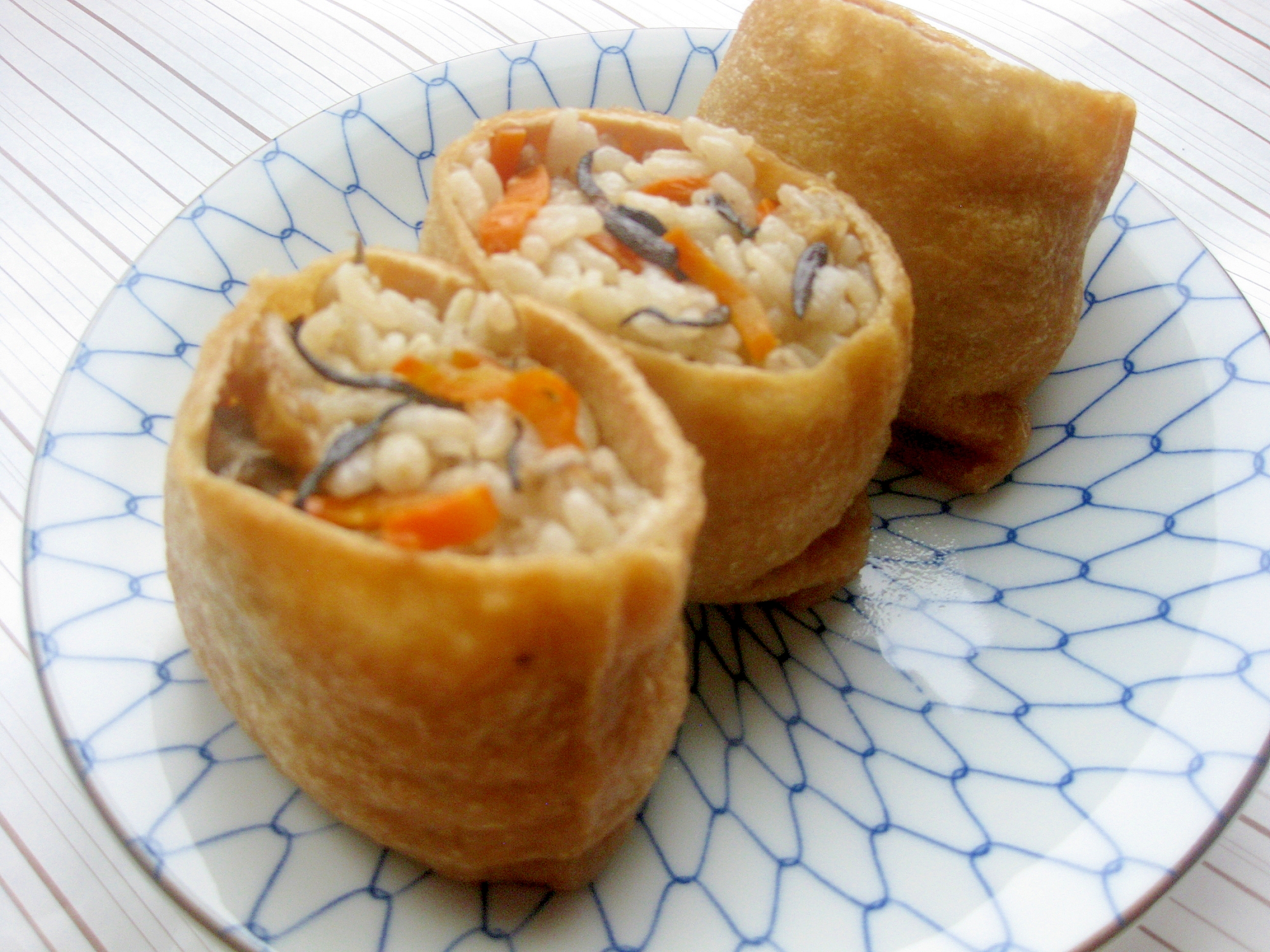 簡単美味しい☆ひじきと炊き込みご飯のいなり寿司