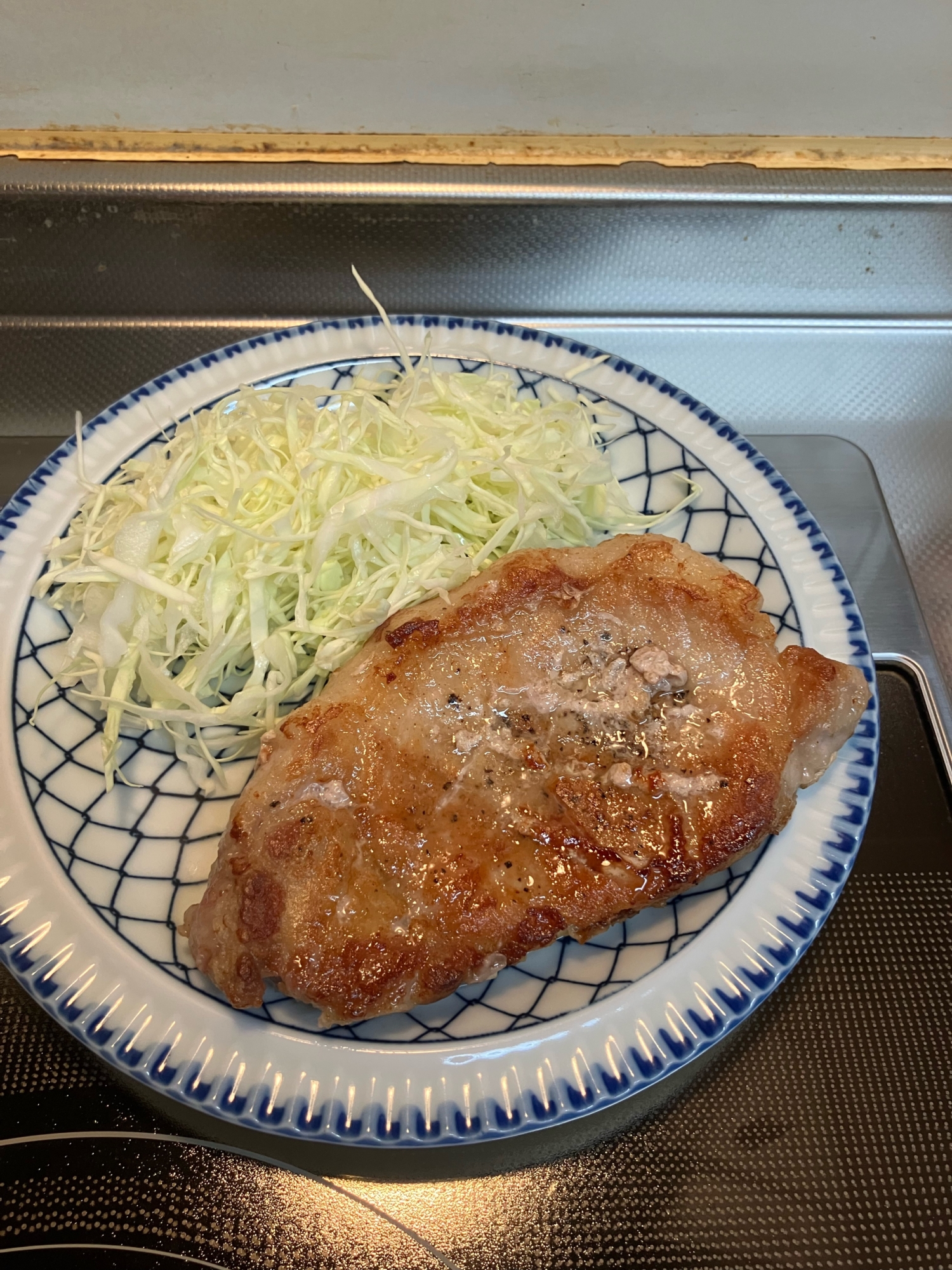 厚切り豚ロース肉のソテー♪柚子胡椒を乗せて^_^