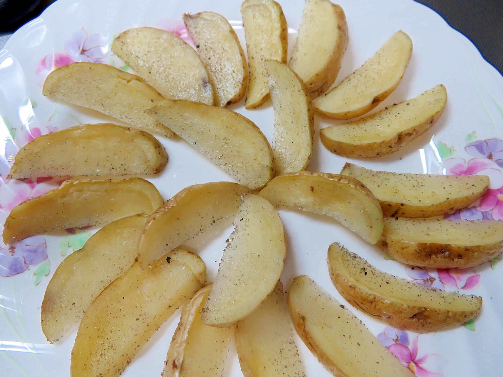 レンジでチンする皮つきフライドポテト風