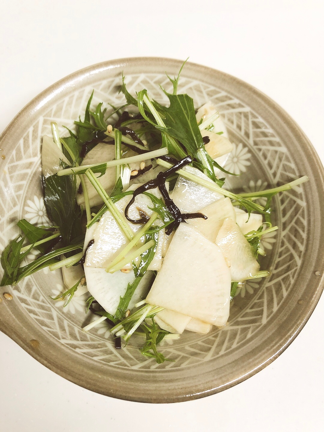 簡単おつまみ♪カブと水菜の塩昆布和え