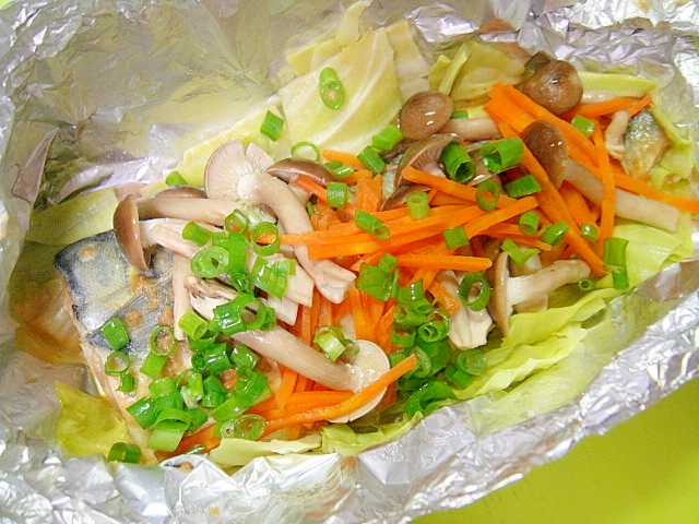 サバの西京漬けとキャベツの生姜ホイル焼き