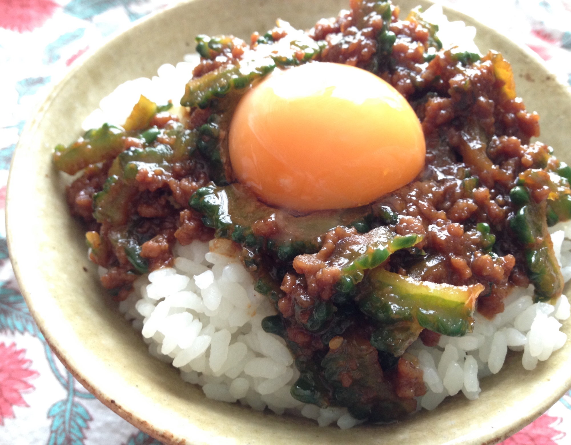 ゴーヤの肉味噌丼。