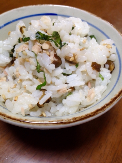 ツナと紫蘇ときゅうりの漬物の混ぜご飯