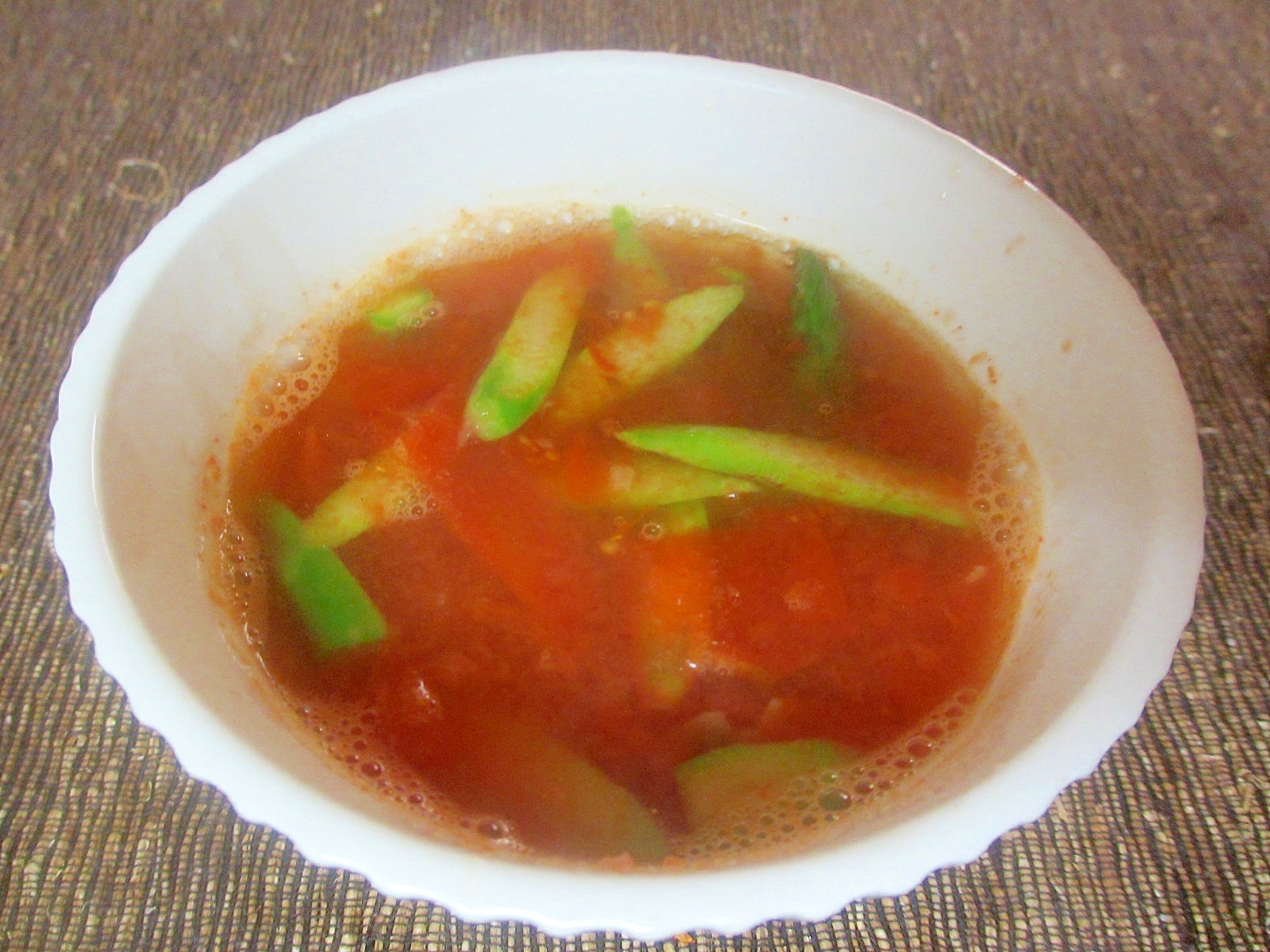 アスパラとトマトの中華スープ