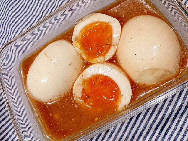 ごまだれの味付け卵