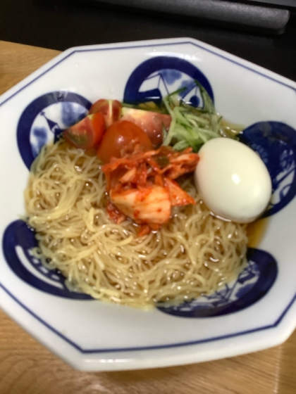 暑い日には冷麺を食べてリフレッシュ