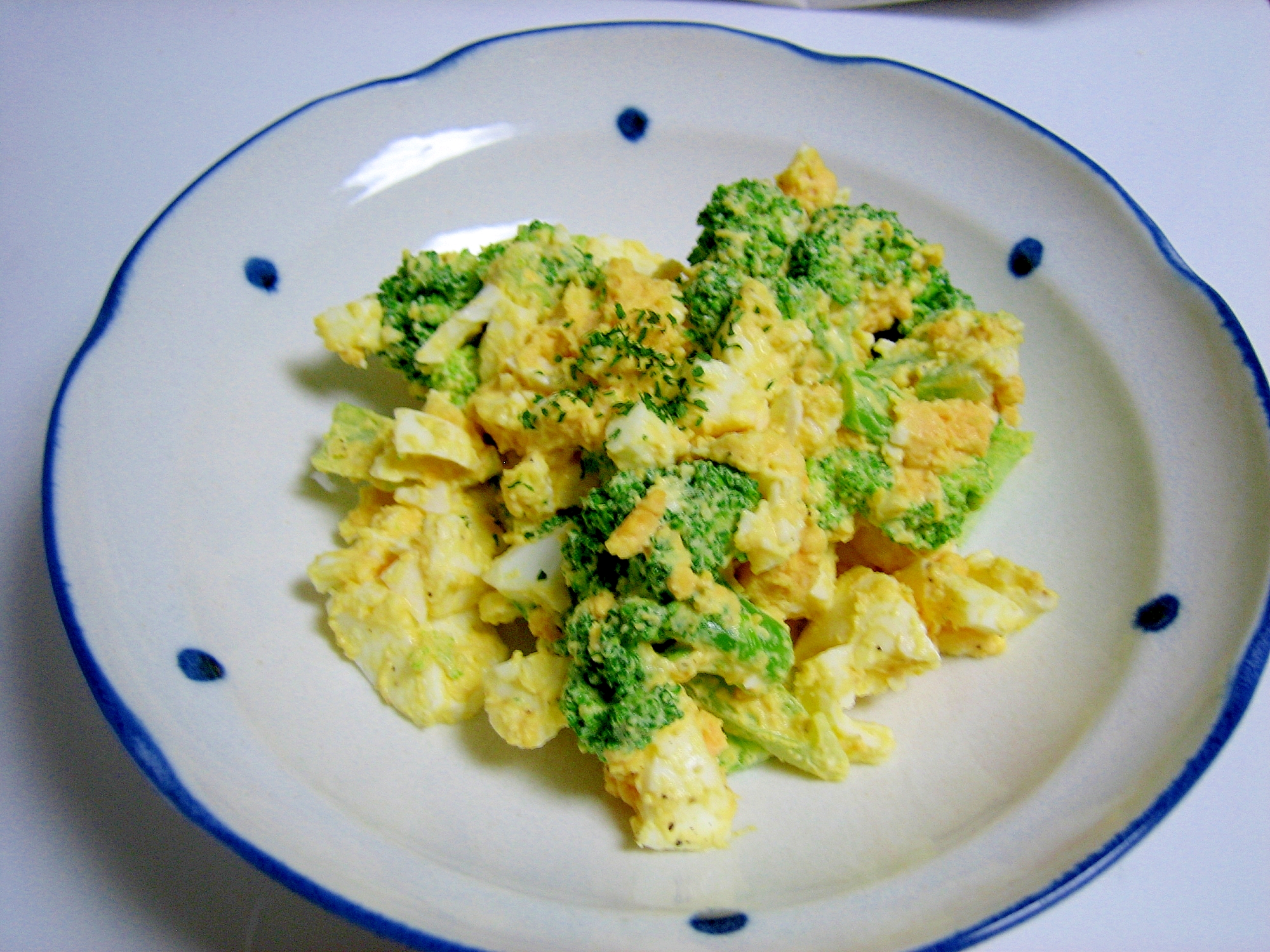 卵とブロッコリーのパルメザンチーズサラダ レシピ 作り方 By カフェ13 楽天レシピ