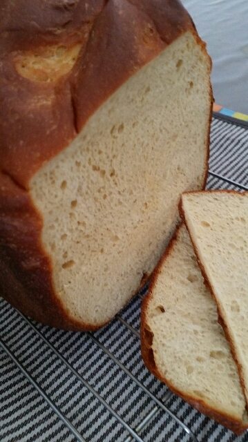 膨らみました☆低糖質HBで大豆粉100%のパン