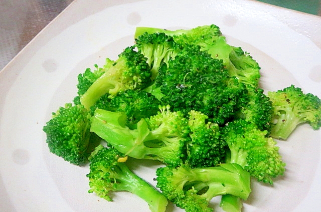 ブロッコリーの温野菜サラダ