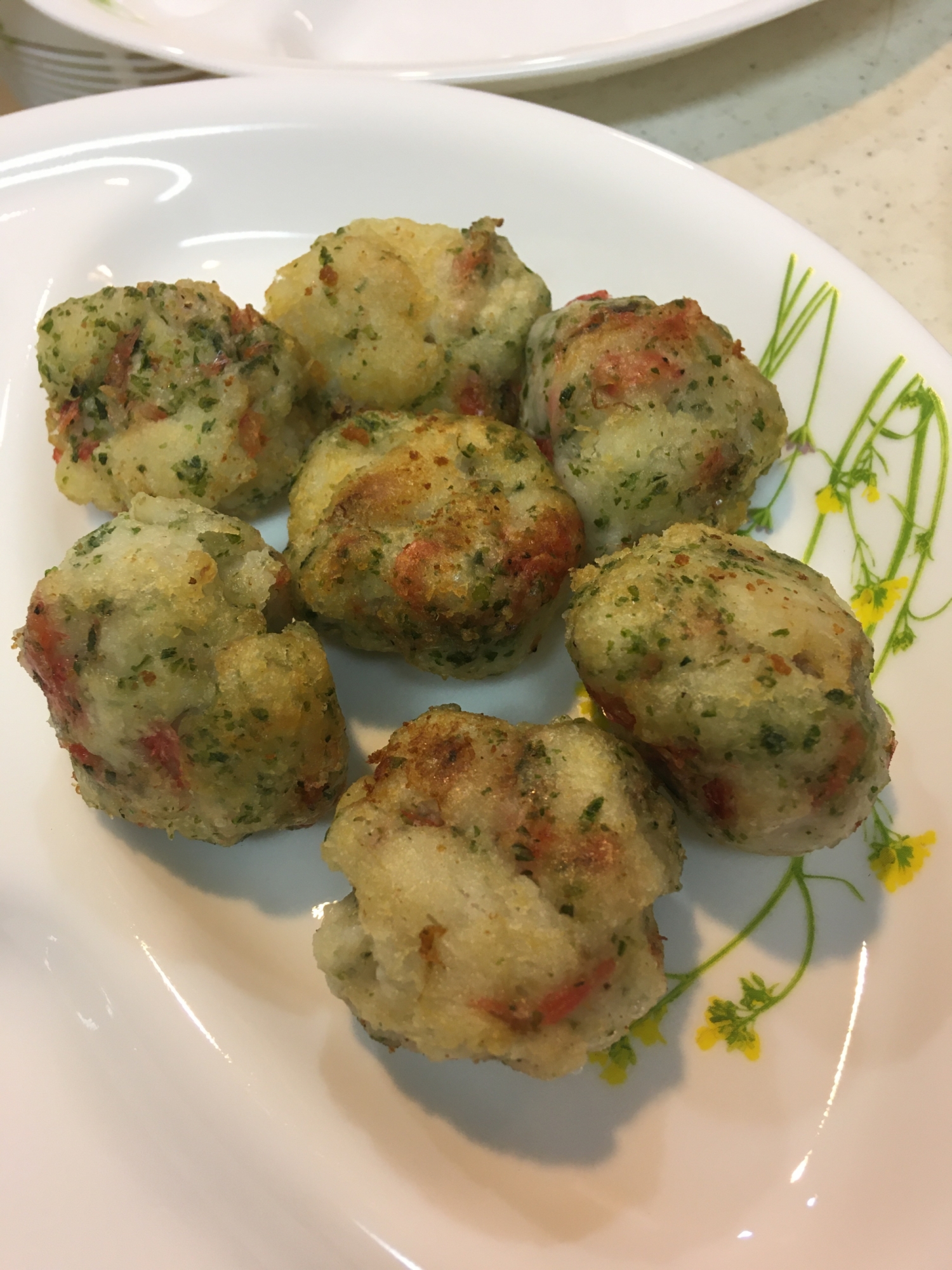 里芋と桜エビの落とし揚げ