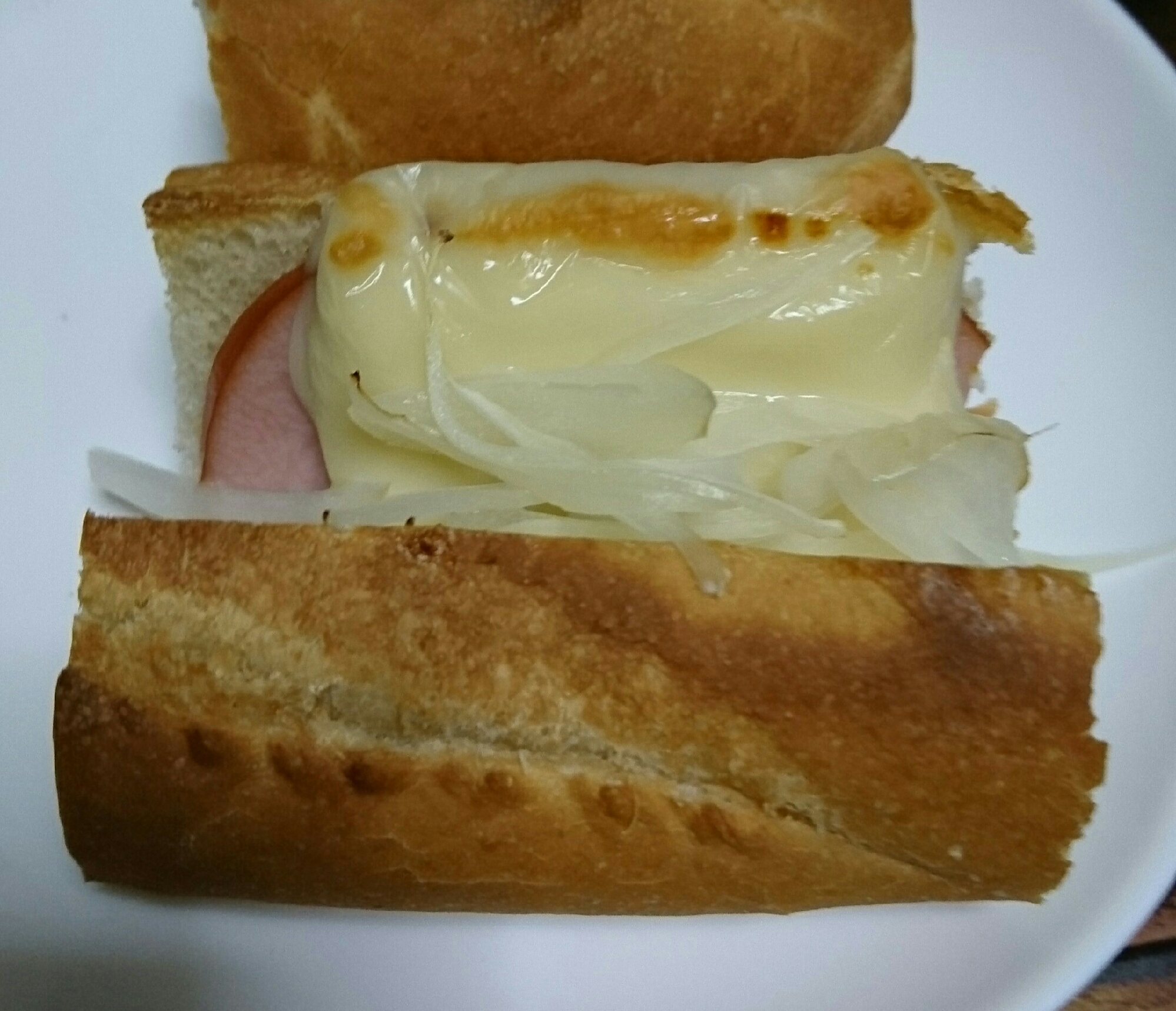 玉ねぎチーズパン