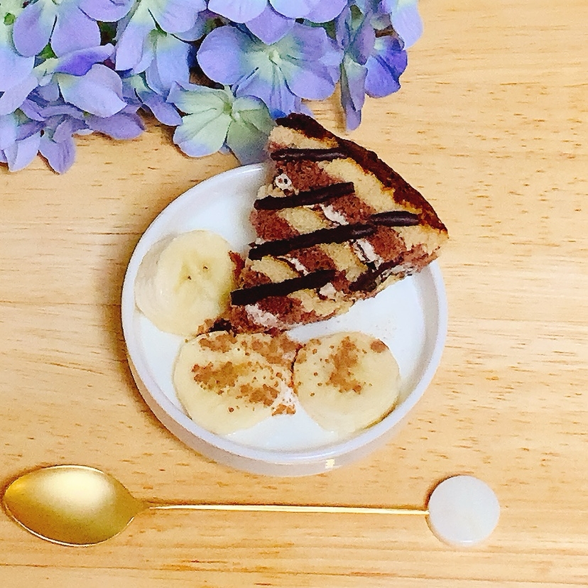 チョコケーキとバナナ♪ヨーグルト˖✧˖°