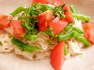 トマト＆いんげんの皿そうめん