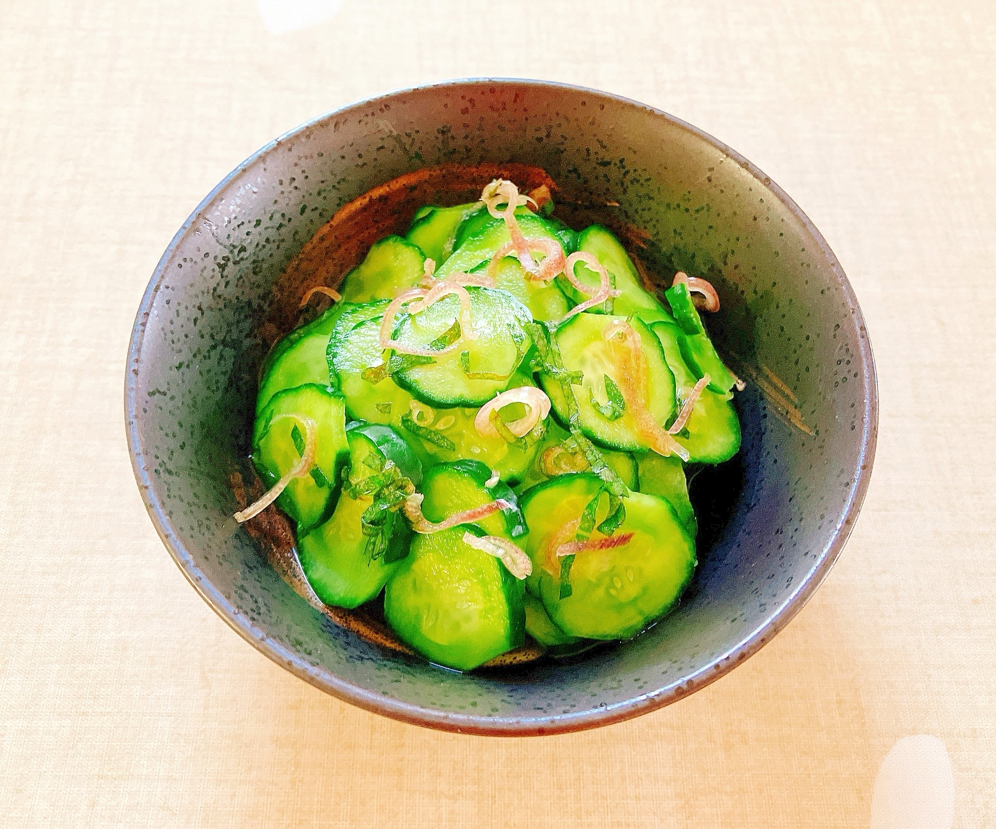 胡瓜と茗荷とシソの酢の物