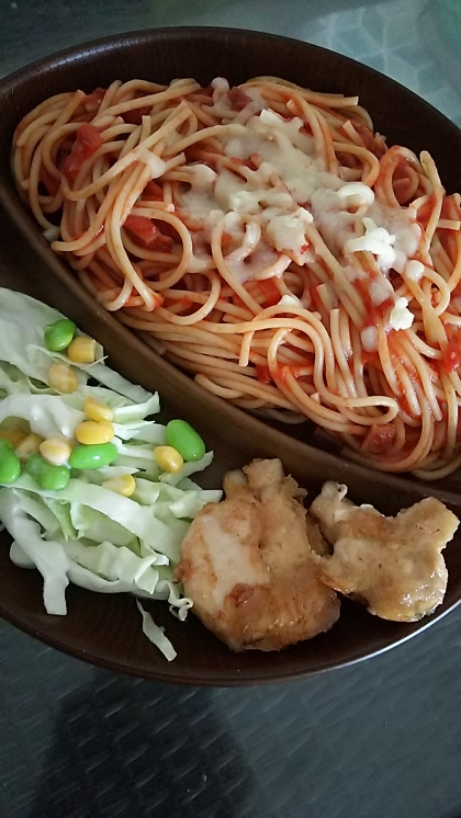 タマネギとトマト缶で超簡単トマトパスタ♪