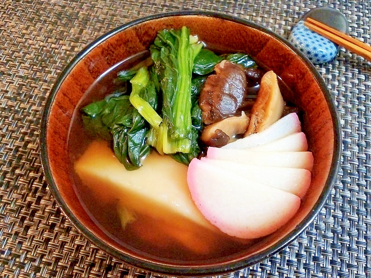 ♪干し椎茸で風味良く♡濃口醤油の雑煮♪