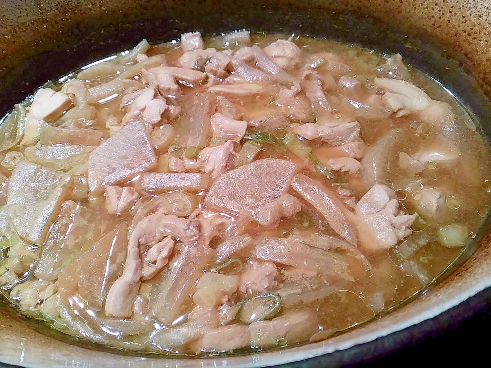 鶏と大根の味噌ターメリックスープ