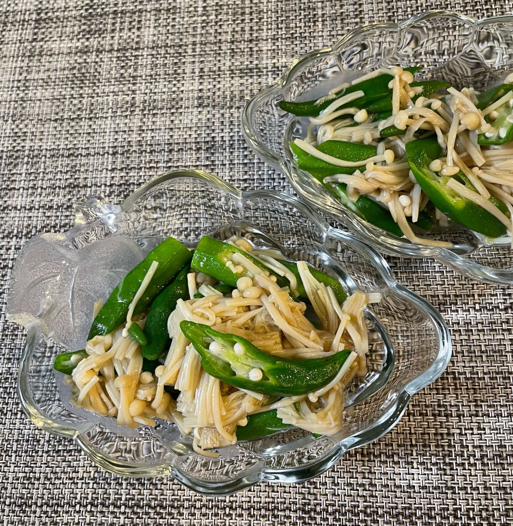 柚子胡椒が効いてる!おくらとえのきの和え物⭐️