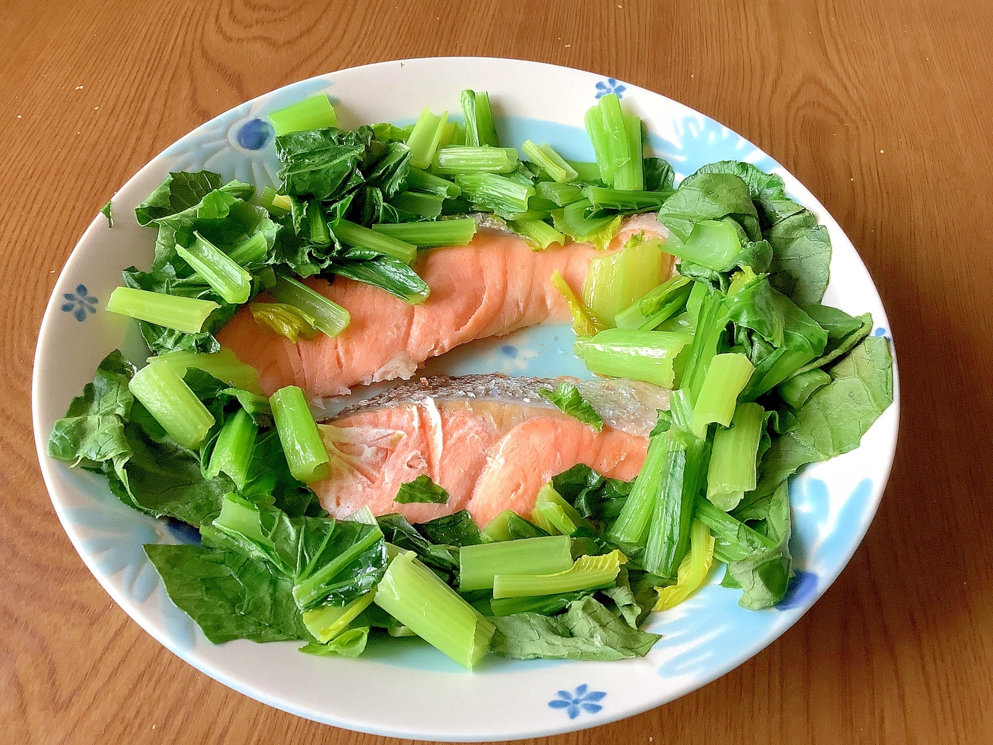 鮭と小松菜のレンジ蒸し