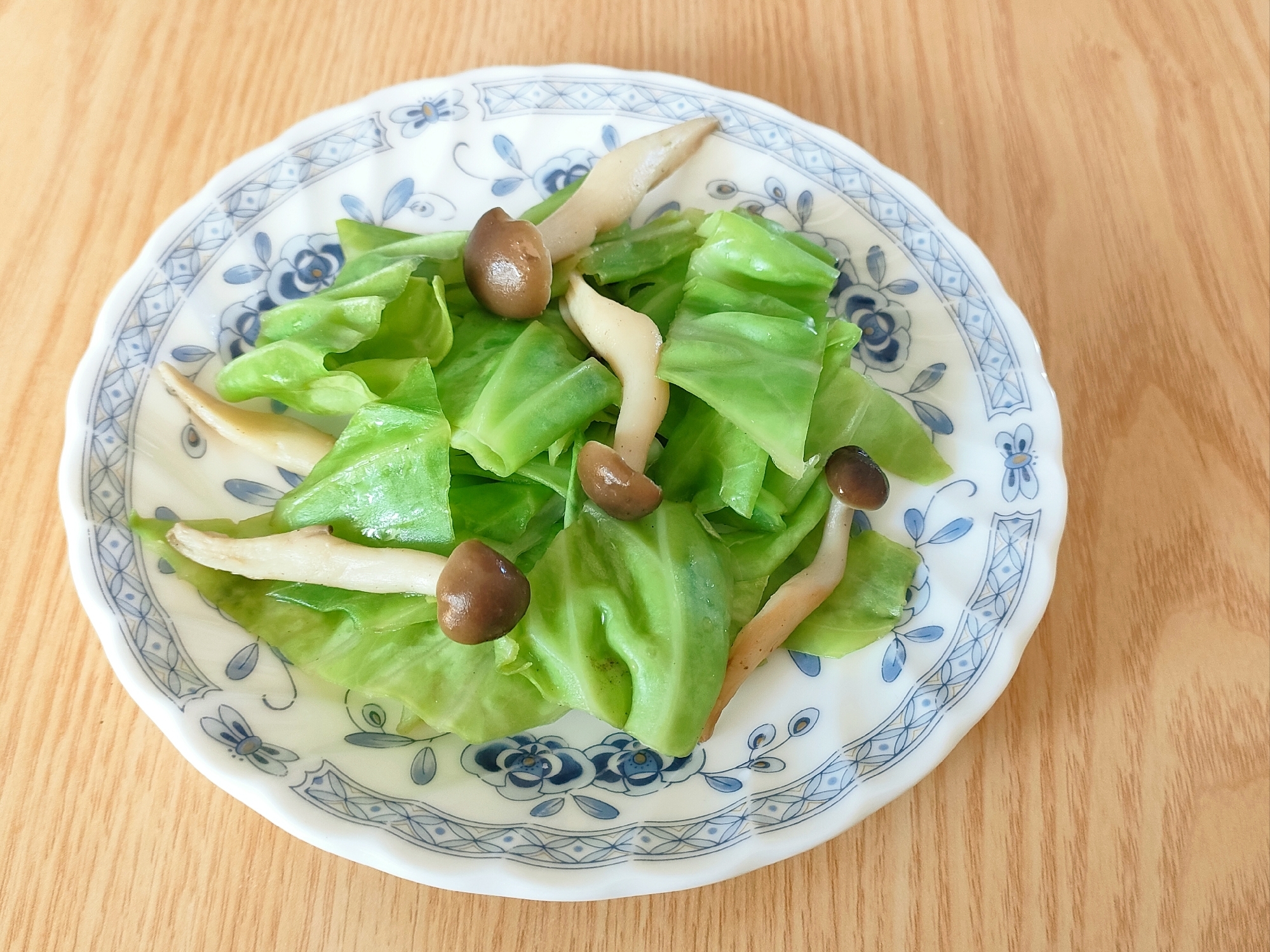 キャベツしめじ炒め