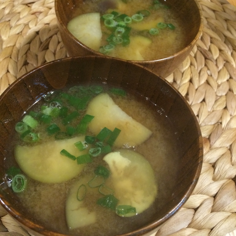 出汁から作る茄子の絶品味噌汁