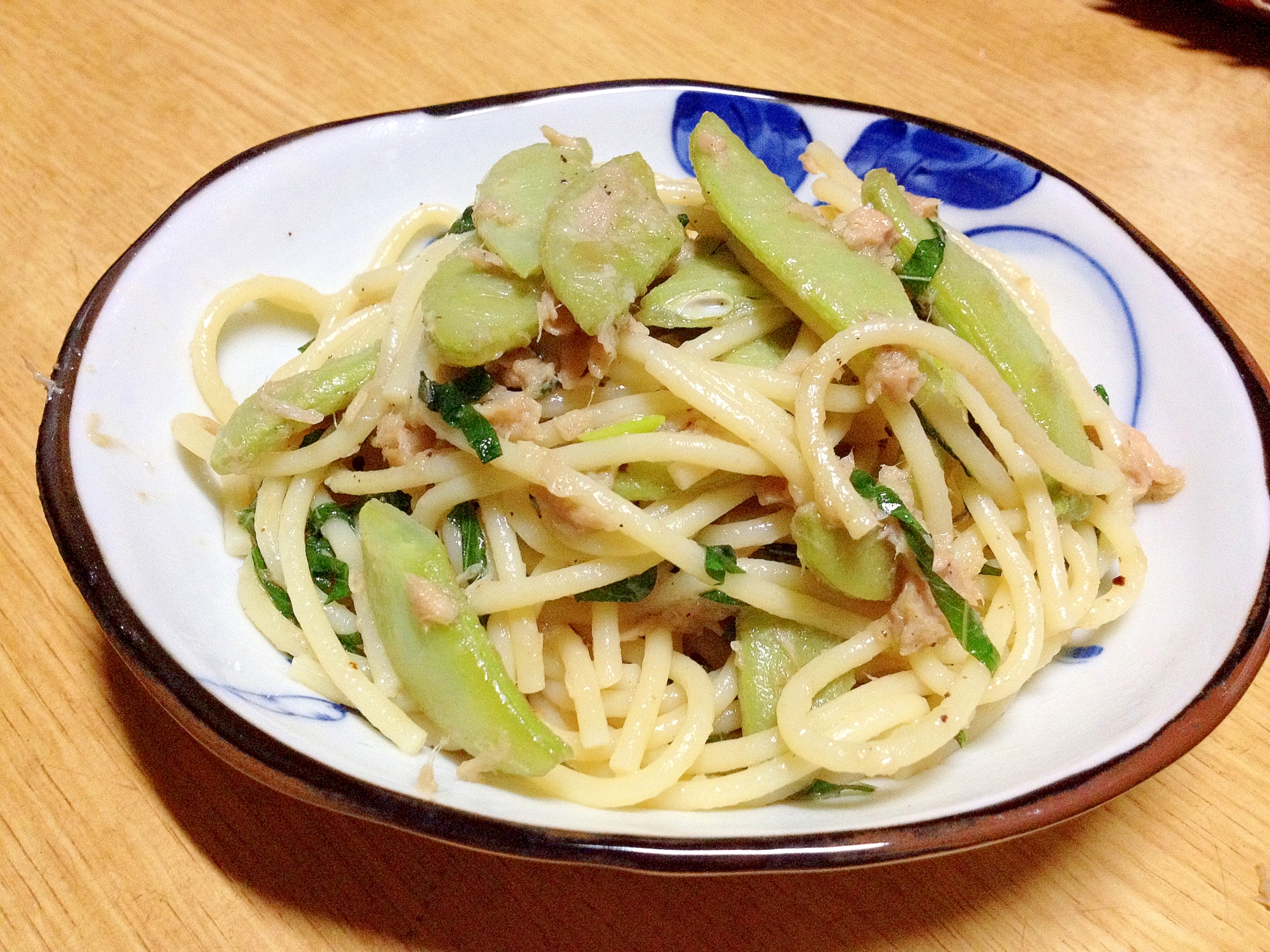 千石豆とシーチキンとシソのペペロンチーノ