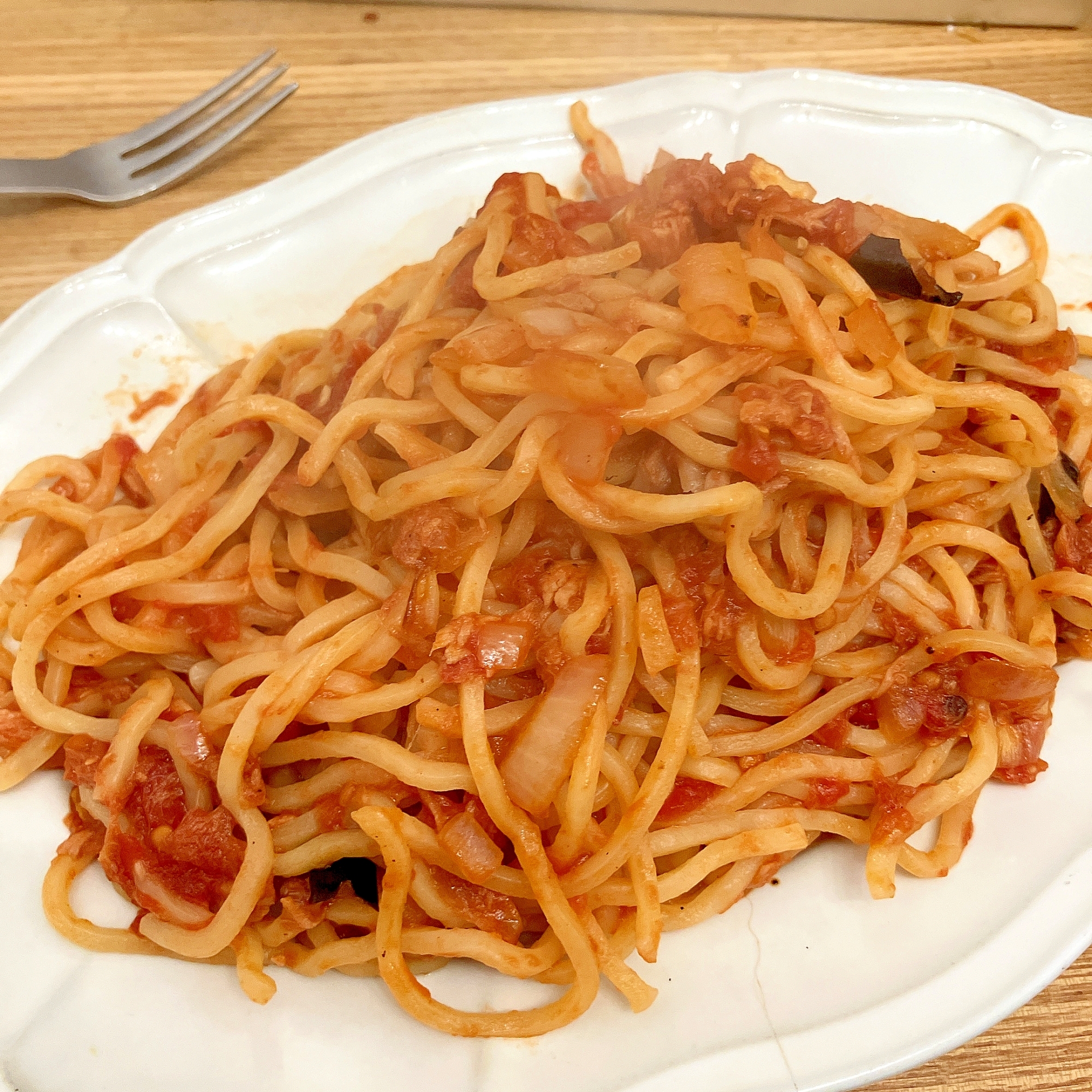生パスタで作る!ツナとトマトのスパゲティ