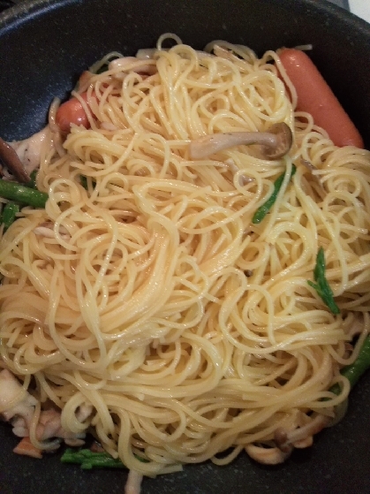 【パセリ・にんにく・バター】パセリ香る濃厚パスタ