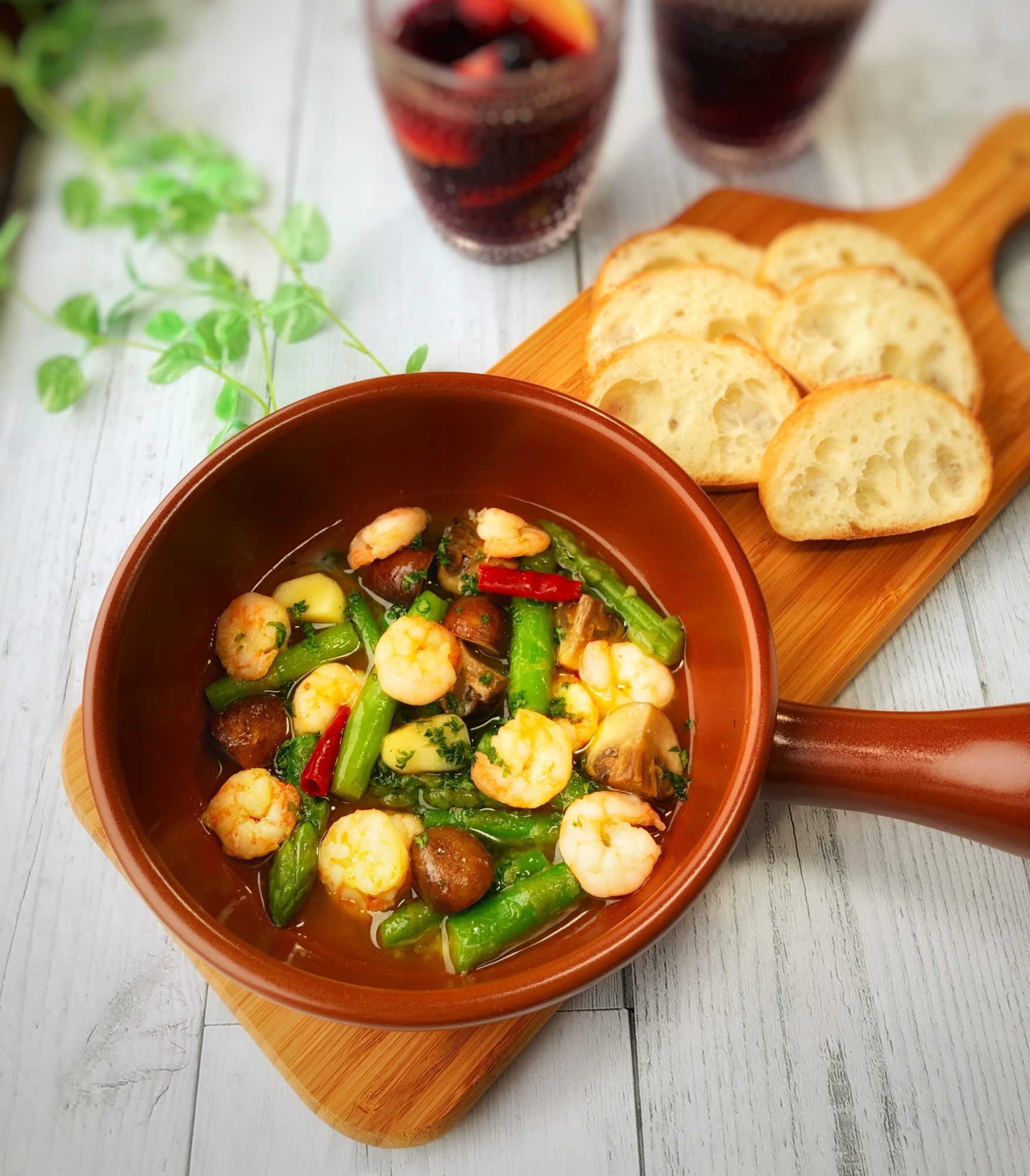 エビ、アスパラガス、ペストのニョッキのレシピ