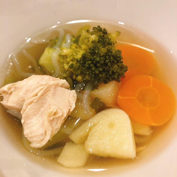 彩り野菜とささみの生姜スープ