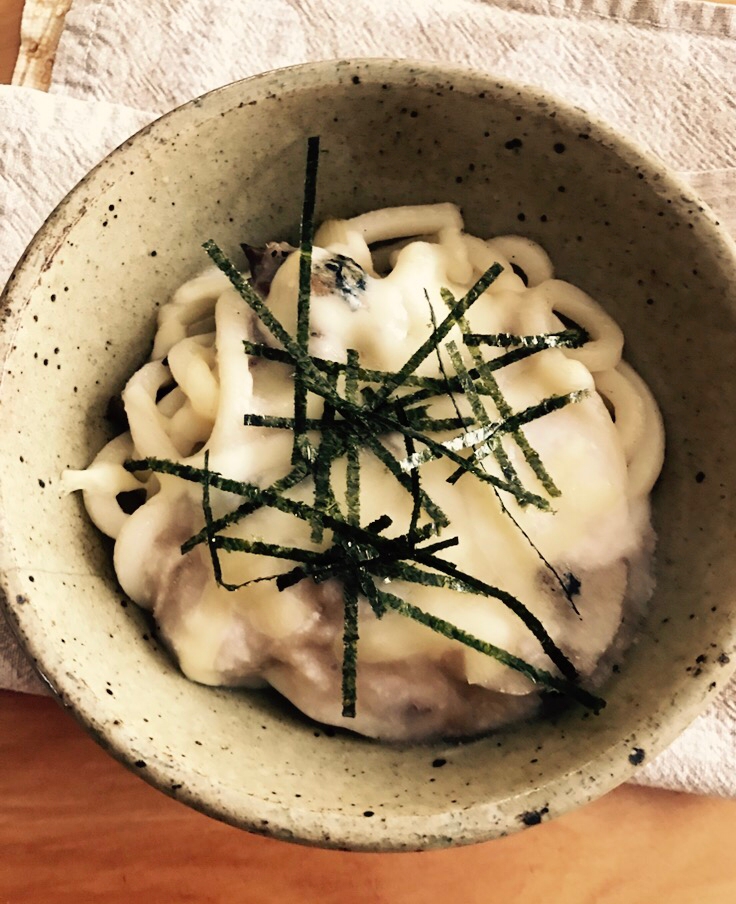 鯖缶と長芋のチーズうどん