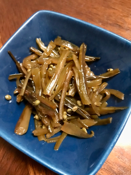 ごはん泥棒♪茎わかめと山椒の佃煮