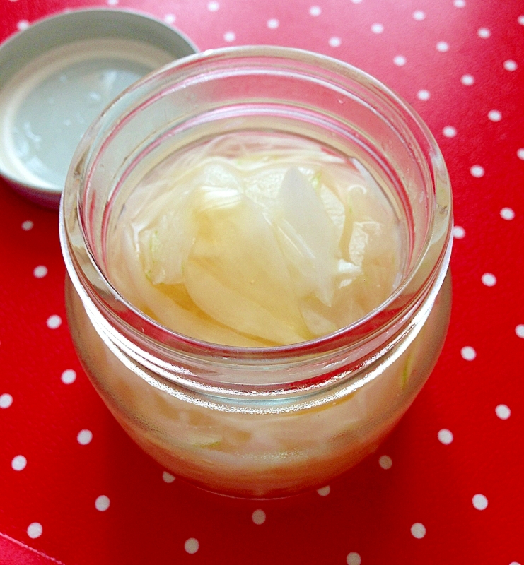 白ワインビネガーでちょっとオシャレな酢たまねぎ