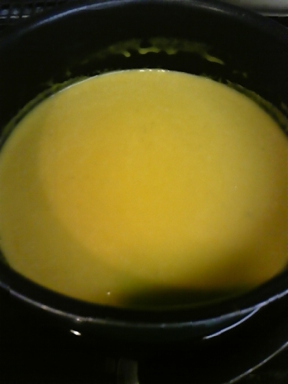 ビシソワーズ、かぼちゃのスープはよく作りますが
両方入った野菜スープは初めて作りました！
味見で飲み干してしまいそうなほど美味しい（＾＾）
ごちそう様でした！！