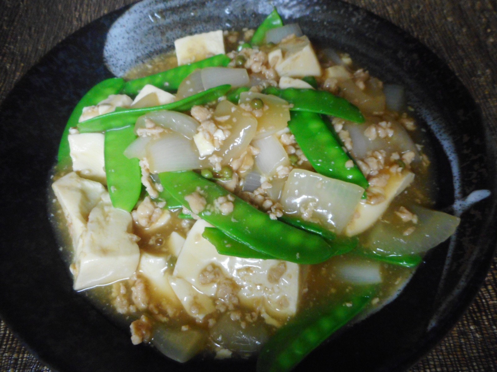 豆腐と絹さやの山椒風味そぼろ煮